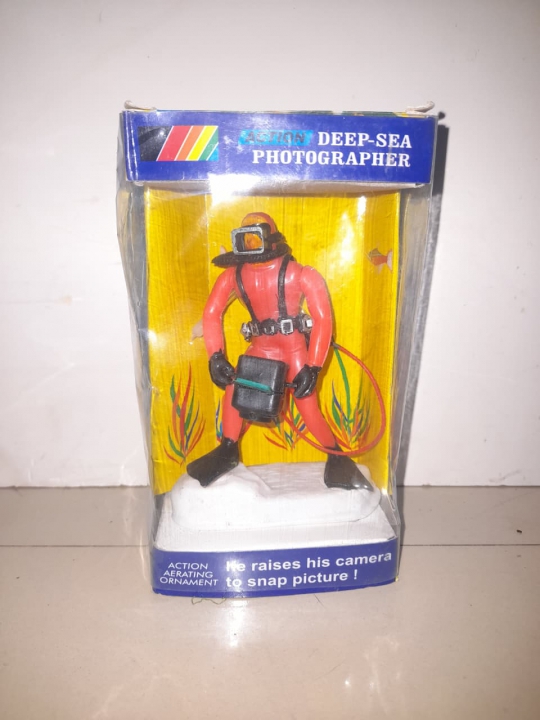AQUARIUM_DEEP-SEA_PHOTOGRAPHER_TOY